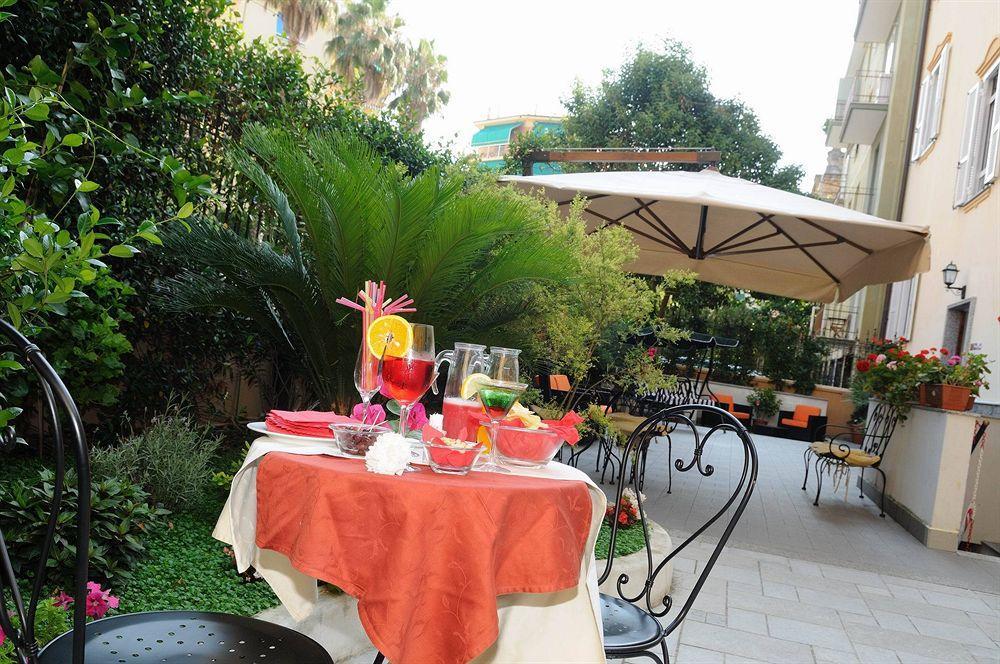 Hotel Riviera 3*