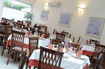Riviera Hotel 3*