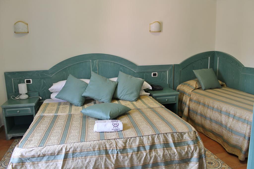 Riviera Hotel Varraze