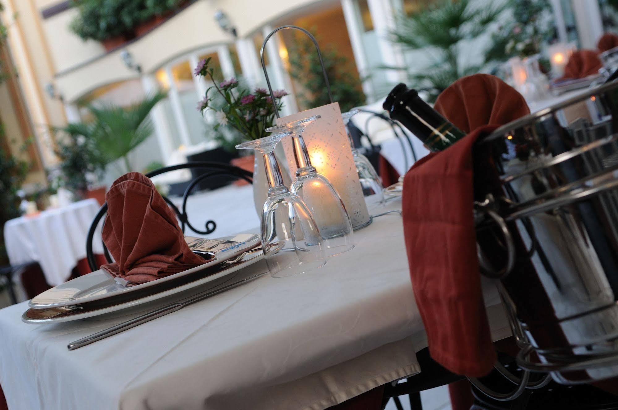 Riviera 3*